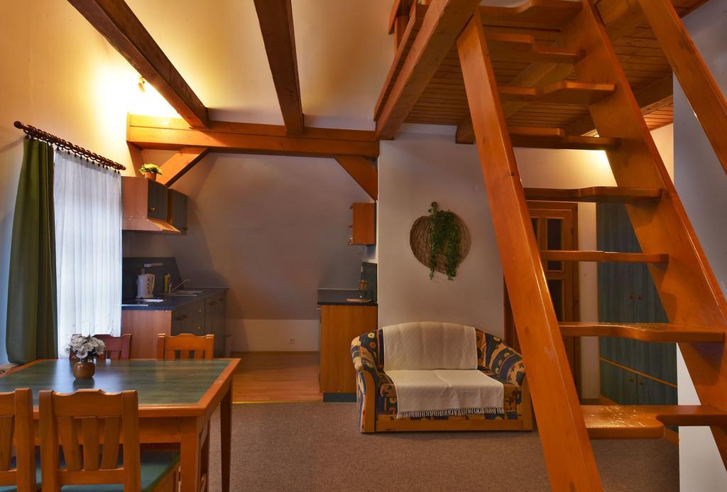 Pension Lucerna ชปินด์เลอรูฟ มลิน ภายนอก รูปภาพ